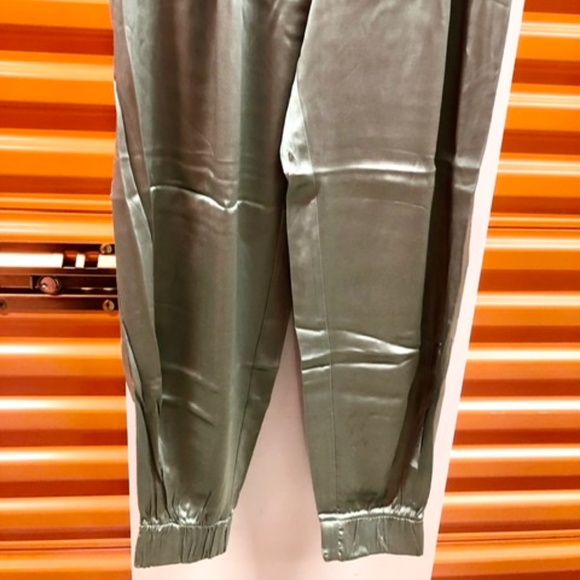 💚💚💚 ZARA Satin Jogging Pants, M, NWT - Picture 2 of 6